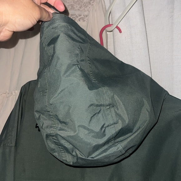 Cabela's Green Raincoat with Utility Design - Picture 8 of 9